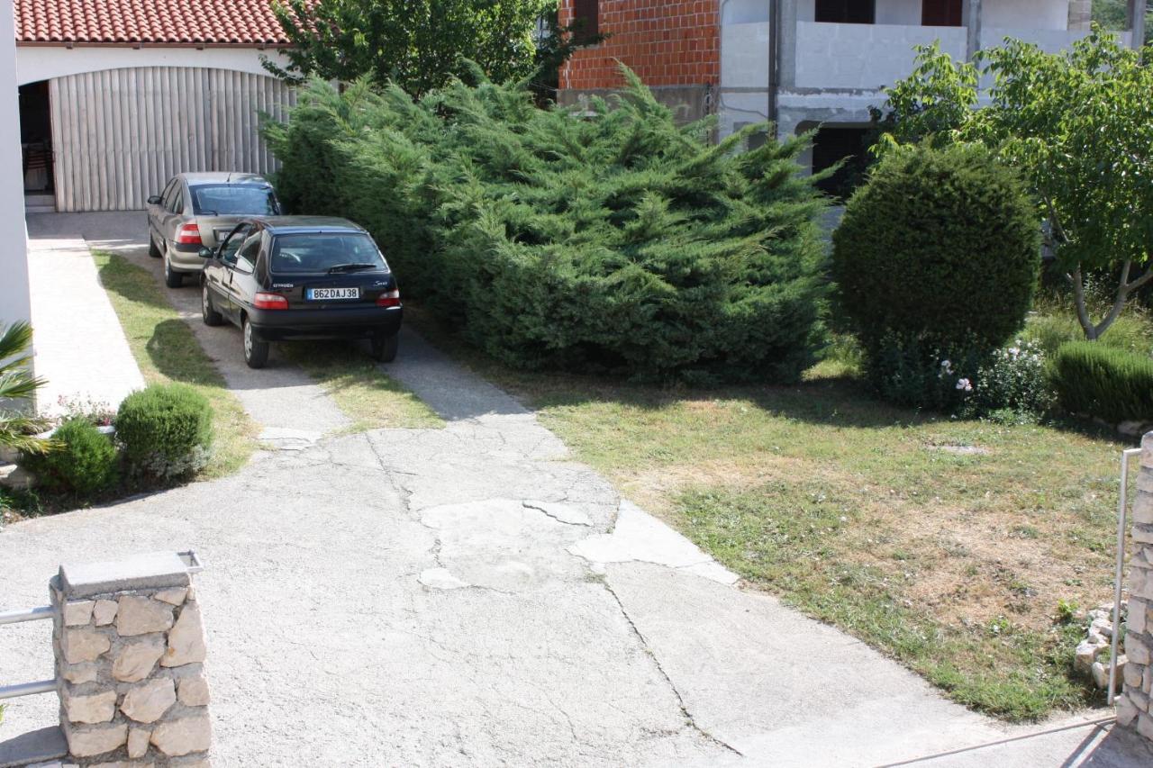 Apartment Lopar 10402A Bagian luar foto