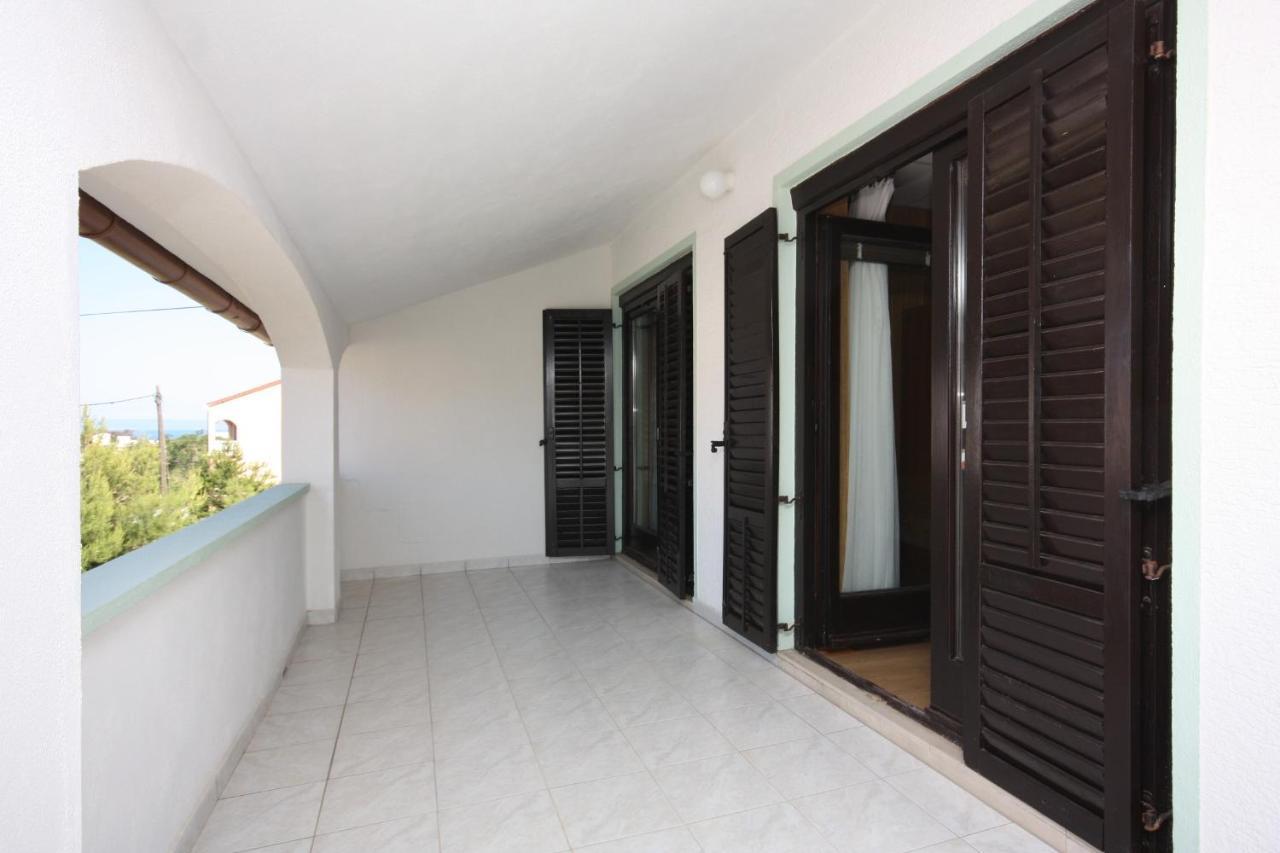 Apartment Lopar 10402A Bagian luar foto